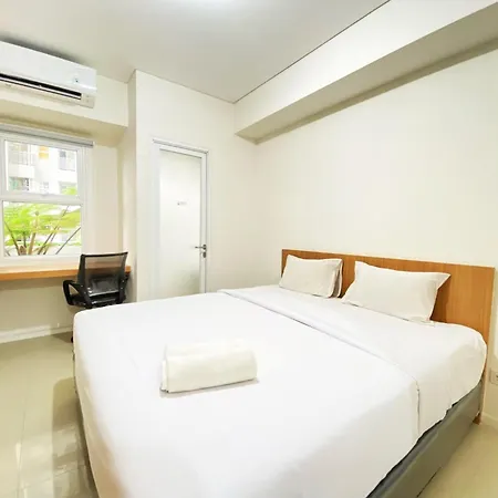 Homey And Comfy Studio Apartment At Parahyangan Residence By Travelio